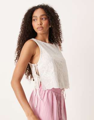Free People Free People embroidered detail tie-side tank in white
