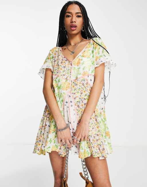 Free People – Flerfärgad, blommig miniklänning med lapptäcksmönster