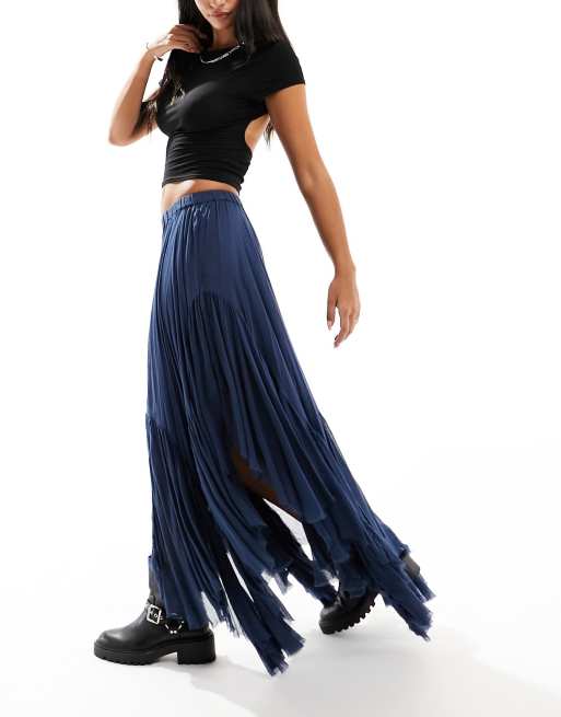 Free People – Gestufter Boho-Midaxi-Rock in Marineblau