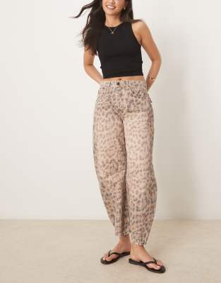 Free People - Good Luck - Jeans mit Leopardenmuster in Naturfarben und weitem, abgerundetem Bein-Neutral