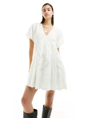 Free People - Gräddvit Miniklänning Med Broderade Detaljer-Vit/A