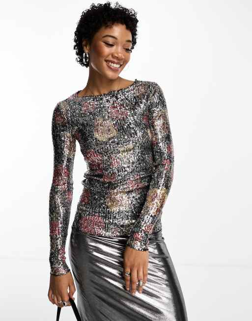 Free People – Langärmliges Pailletten-Oberteil in Silber mit Blumenmuster, 4 von 4