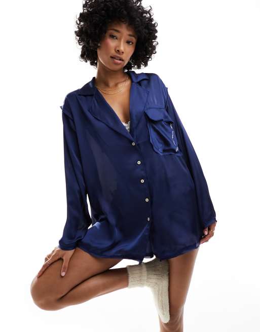 Free People - Langærmet marineblå pyjamasskjorte i satin - Del af sæt