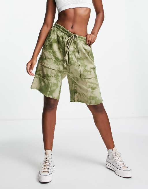 Tie dye cargo store shorts