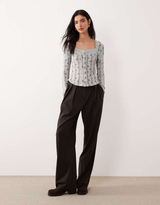 Free People – Let's Party – Ljusblå, blommig topp med knappar, 2 av 4