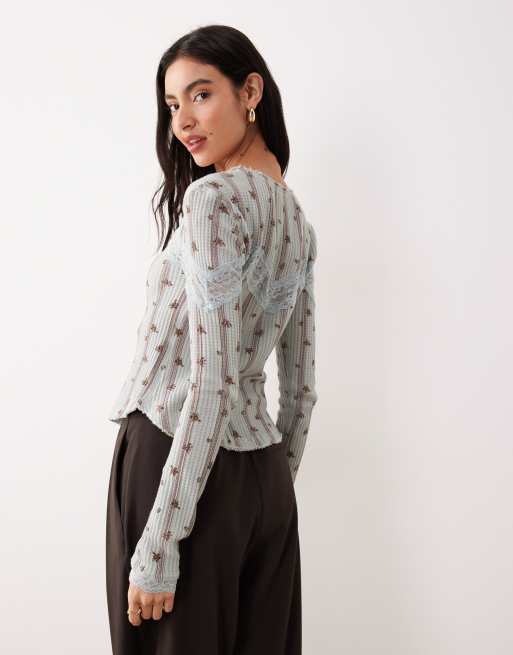 Free People – Let's Party – Ljusblå, blommig topp med knappar, 3 av 4