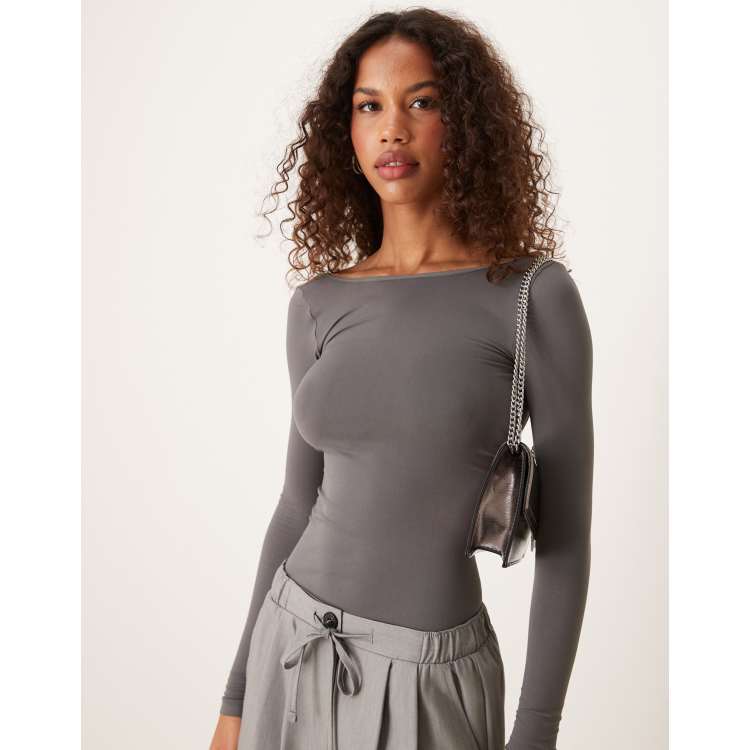 207333595-1-grey?$n_750w$&wid=