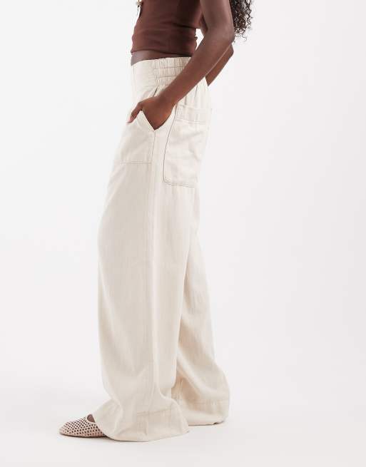 Free People luftiga utsvängda pull-on-byxor med låg midja i ivory, 2 av 5