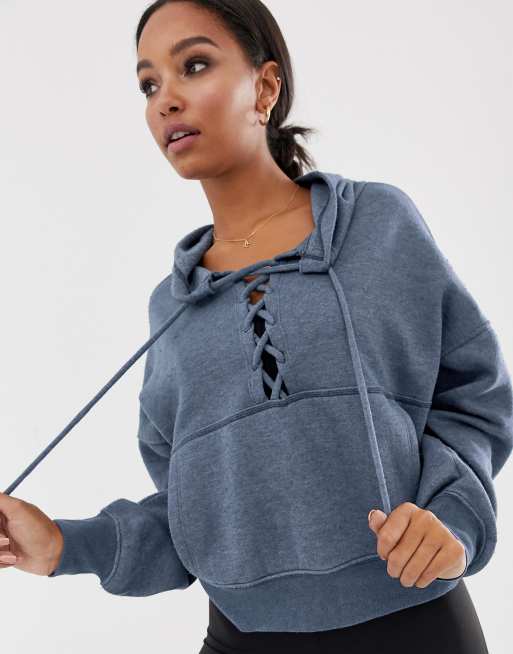 Sweatshirt with outlet lace up front