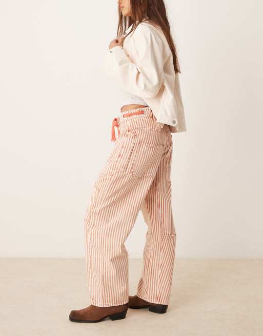 Free People – Moxie – Jeans in Rot mit Hickory-Streifen und Bindegürtel, 3 von 5