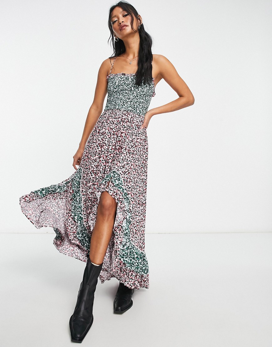 free people - multifarvet midaxi-kjole med rynkede detaljer og blomsterprint