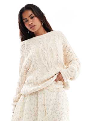 Free People - Oversize-Strickpullover in Elfenbeinweiß mit Zopfmuster