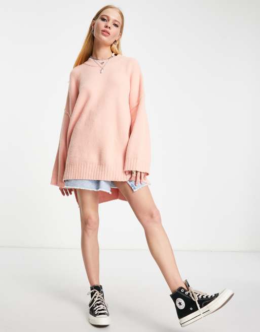 Free People – Peaches – Jasnoróżowy sweter o fasonie tuniki 