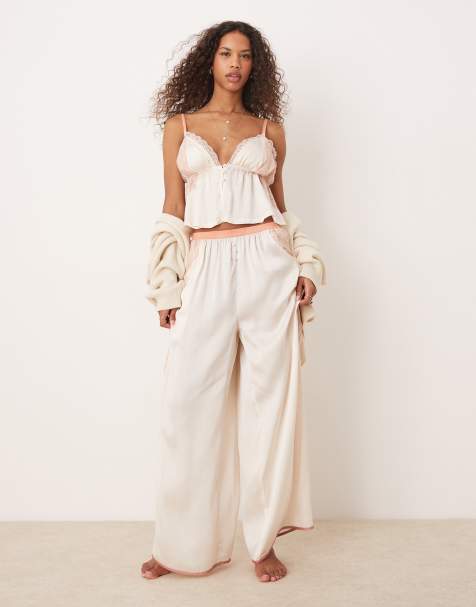Free People – Seidiges Pyjama-Set in Elfenbeinweiß mit Spitzeneinsatz - view 1