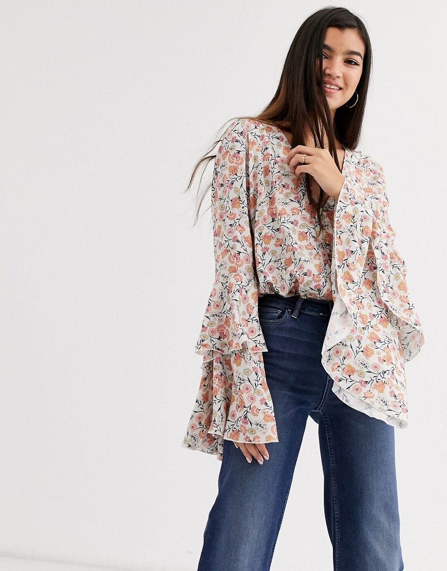 Free People She's Dainty floral print flared sleeve blouse-White