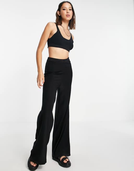 Free People – Show Off – Jersey-Set aus Oberteil und Hose in Schwarz, 2 von 4