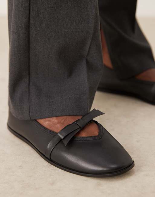 Free People soft leather bow detail flat ballet pumps in black, 2 of 4