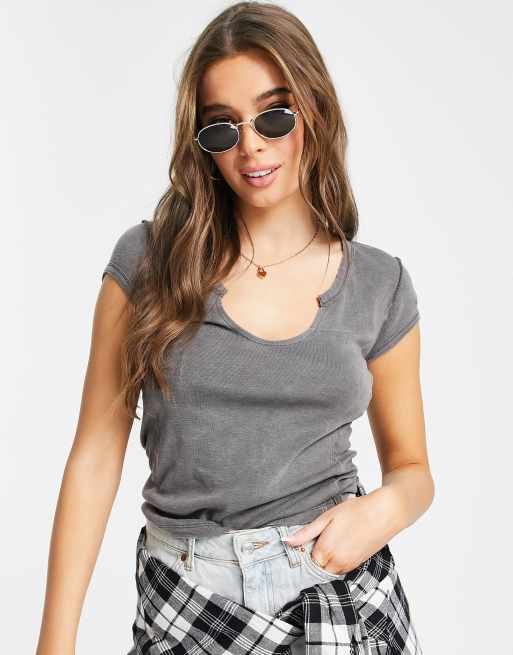 Free People - T-shirt met inkeping in gemêleerd grijs
