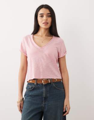 Free People - Take 2 - T-Shirt in Rosé mit V-Ausschnitt-Rosa