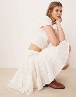 FREE PEOPLE TIERED KNEE LENGTH BOHO SKIRT 