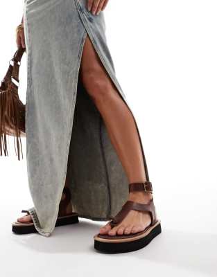 toe-post leather sandals in coconut shell brown