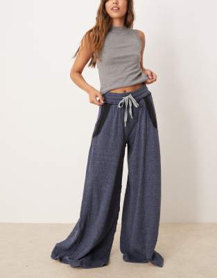 Free People - Wait A Minute - Lounge-Hose aus weichem Chambray mit weitem Bein-Blau