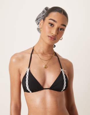 Free Society - Triangel-Bikinioberteil in Schwarz mit Spitzenbesatz