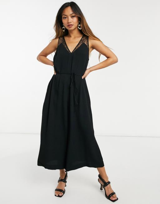 French Connection - Angie - Tuta jumpsuit nera con dettagli in pizzo