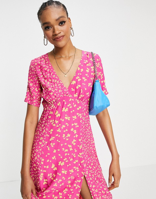 French Connection – Bonita – Wzorzysta sukienka midi RÓżowy Projektant 