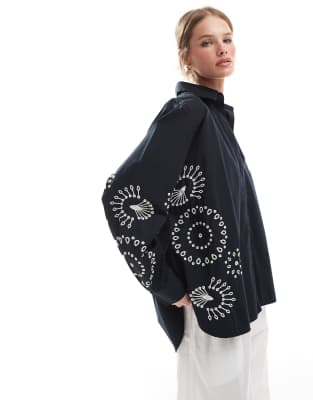French Connection - Cambria - Besticktes Hemd aus Baumwolle in Schwarz