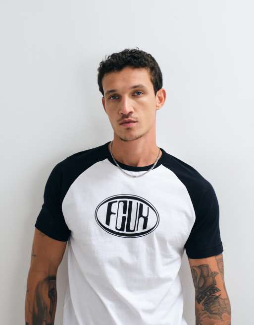 French Connection - camiseta raglán de manga corta blanca con logo, 2 de 5