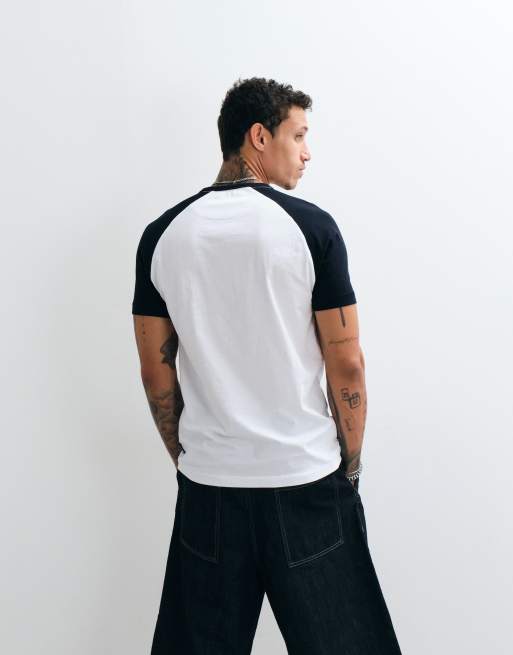 French Connection - camiseta raglán de manga corta blanca con logo, 5 de 5