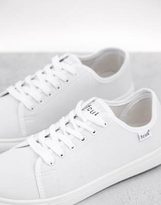 plain white canvas shoes