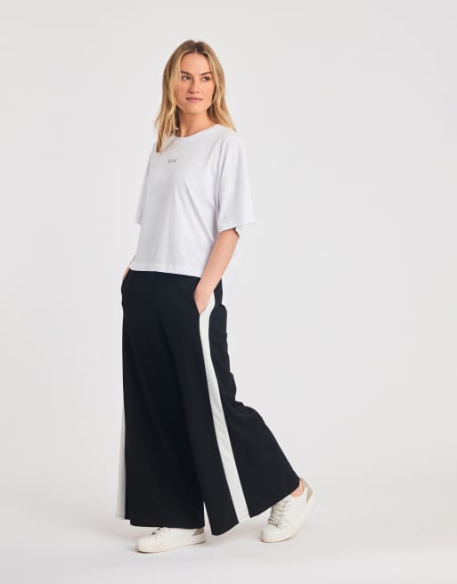 French Connection Crepe wide leg trousers with side stripe in black, 2 of 4