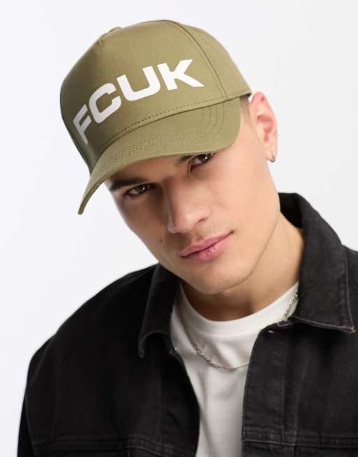 French Connection – Czapka z daszkiem w jasnym kolorze khaki z logo FCUK