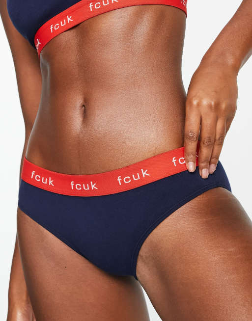 French Connection - FCUK - Completo con crop top e slip in blu navy e rosso