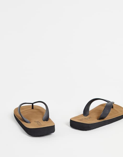 French Connection FCUK flip flops in black | ASOS display picture 3