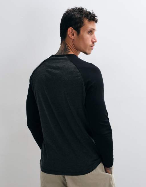 French Connection FCUK logo t-shirt a maniche lunghe raglan nera e gunmetal, 2 di 5