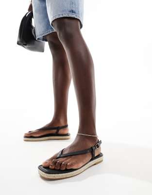 flat sandals in black