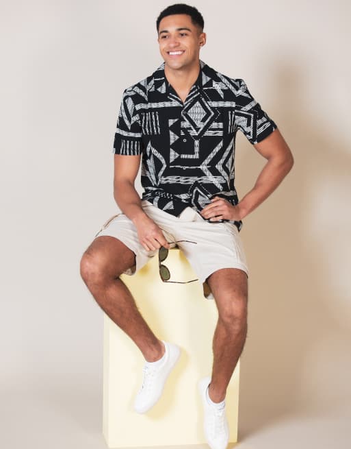 French Connection Geometric print short sleeve shirt in black, 2 of 4