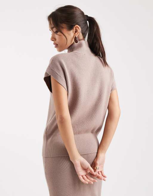 French Connection - Hoogsluitende trui met korte mouwen en rits in taupe, deel van co-ord set, 2 van 4