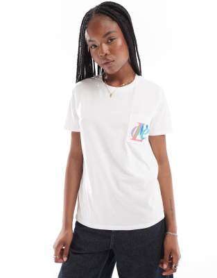 French Connection - Jersey-T-Shirt in Weiß mit „Love"-Stickerei und Tasche