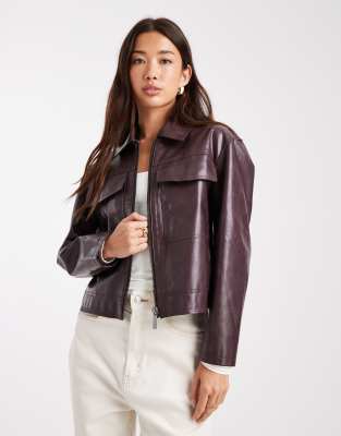 French Connection - Kastige Cropped-Fit-Jacke in Pflaume aus PU-Rot