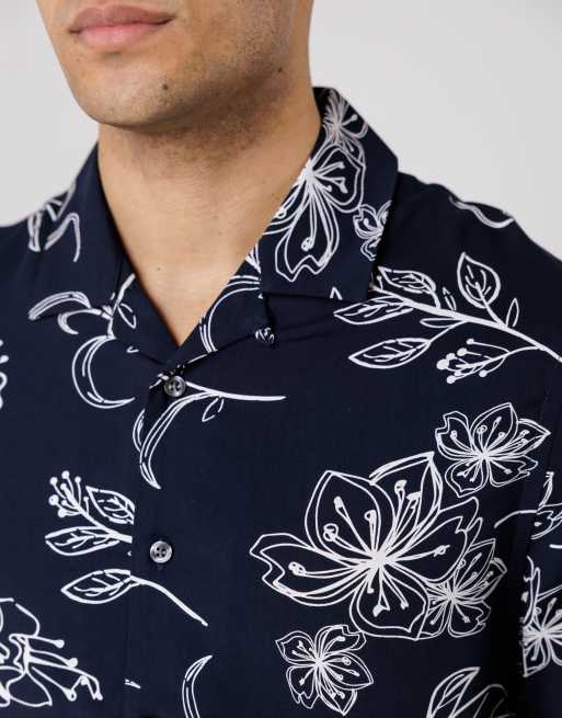 French Connection – Kurzärmliges Hemd in Marineblau mit Blumenmuster, 2 von 4