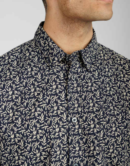 French Connection Linen blend leaf print short sleeve chest pocket shirt in navy, 2 of 4