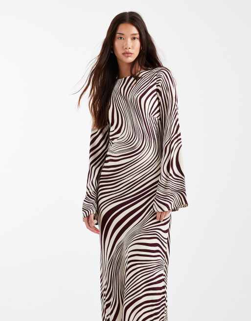 French Connection long sleeve maxi dress with fluted sleeves in burgundy swirl, 3 of 4