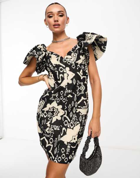 French Connection – Minikleid in Schwarz und Weiß mit Jacquard-Muster und Puffärmeln - view 1