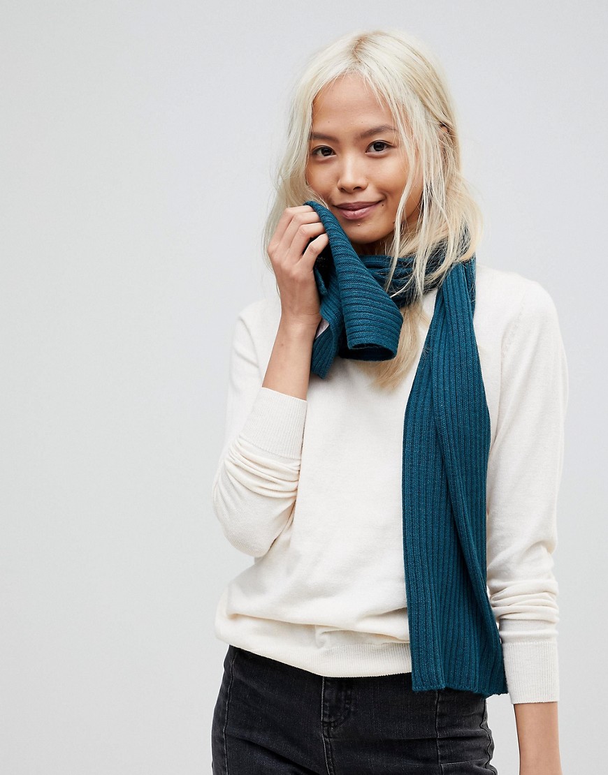 French Connection – Mjukt stickad scarf-Marinblå