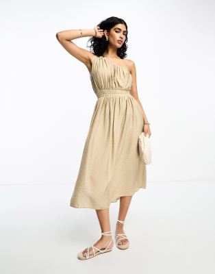 FRENCH CONNECTION ONE SHOULDER RUCHED MIDI DRESS IN BEIGE-NEUTRAL