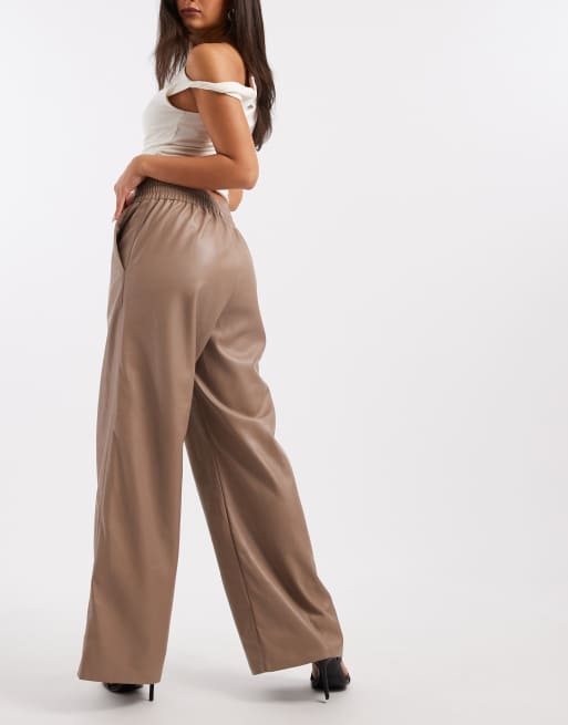 French Connection - Pantalon large en PU avec liens noués à la taille - Taupe, 3 de 5